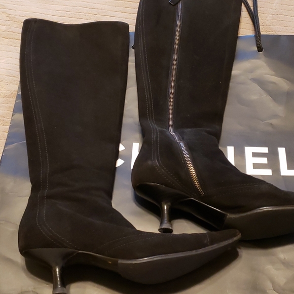 Chanel black suede Knee high boots - Picture 1 of 8